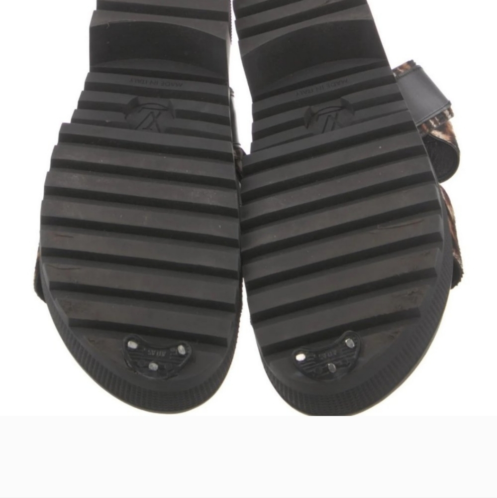 Louis Vuitton Animal Print Sandals...Size 8.5 - Picture 5 of 5